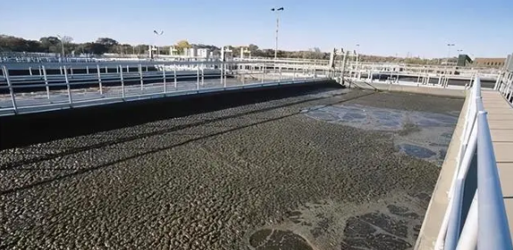 3.png 无锡k8凯发一触即发旗舰化工分享曝气池的泡沫颜色不同是怎么回事?